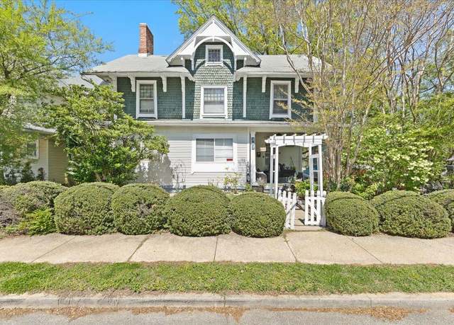 Property at 367 Albemarle Ave SW, Roanoke, VA 24016, 4 beds, 2 baths