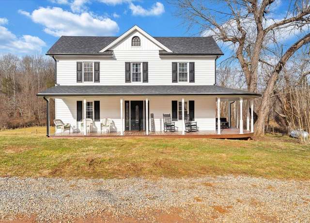 Property at 380 Trails End Dr, Hardy, VA 24101, 3 beds, 1 bath