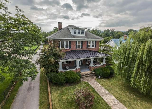 Property at 301 N Broad St, Salem, VA 24153, 5 beds, 2.5 baths