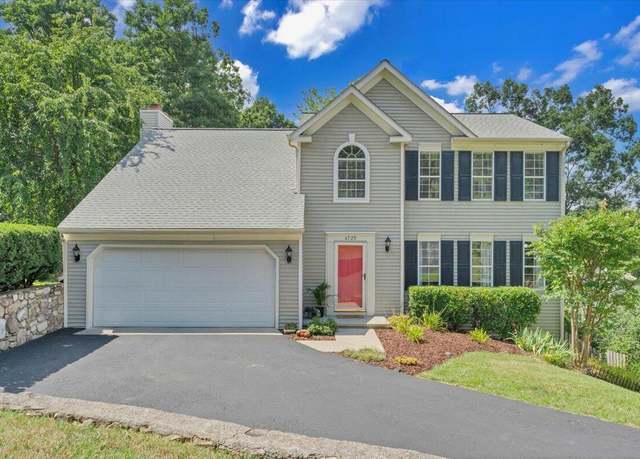 Property at 4723 Whipplewood Dr, Roanoke, VA 24018, 4 beds, 3.5 baths