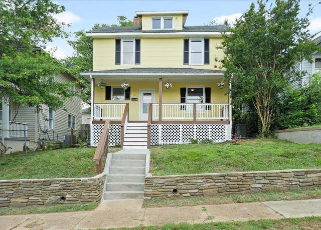 Property at 1012 Morehead Ave SE, Roanoke, VA 24013, 4 beds, 2 baths
