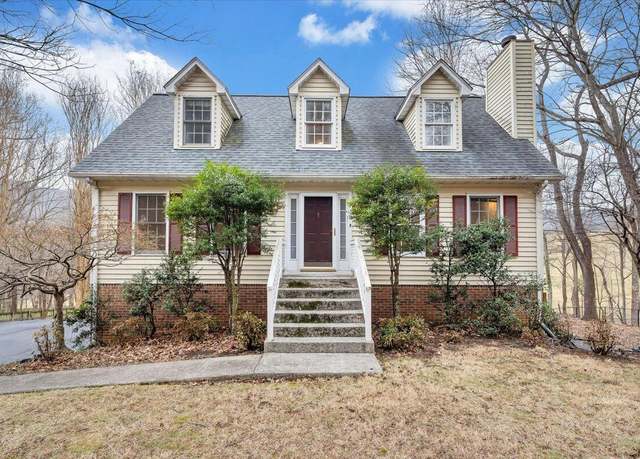 Property at 7278 Carriage Hills Dr, Roanoke, VA 24018, 4 beds, 2.5 baths