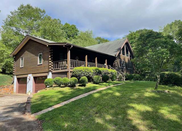 Property at 612 Peters Creek Dr, Stuart, VA 24171, 3 beds, 2.5 baths