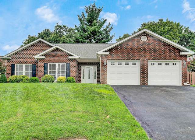 Property at 708 Bradford Cir, Salem, VA 24153, 3 beds, 2 baths