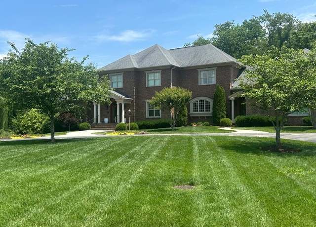 Property at 4520 Brentwood Ct, Roanoke, VA 24018, 6 beds, 5.5 baths