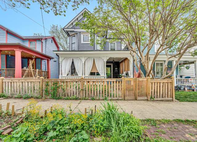 Property at 529 Day Ave SW, Roanoke, VA 24016, 2 beds, 2 baths
