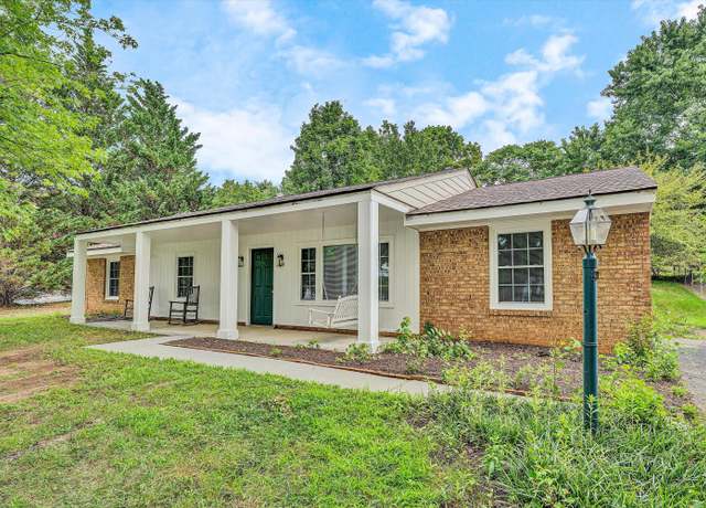 Property at 221 Spring Grove Dr, Vinton, VA 24179, 3 beds, 2 baths