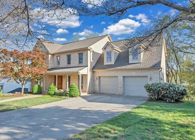 Property at 3649 Peakwood Dr SW, Roanoke, VA 24014, 5 beds, 4.5 baths