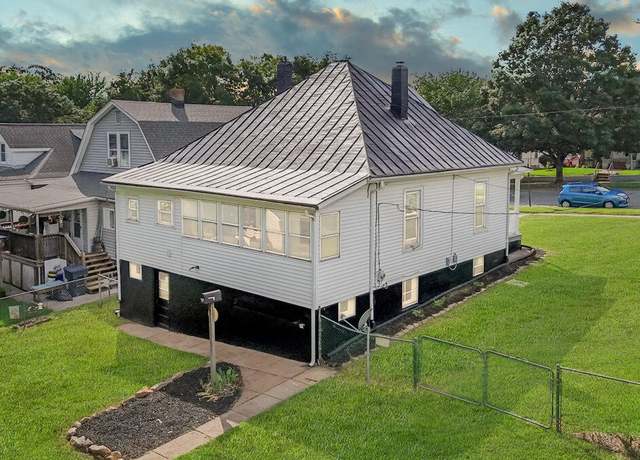 Property at 1127 Montrose Ave SE, Roanoke, VA 24013, 2 beds, 1 bath