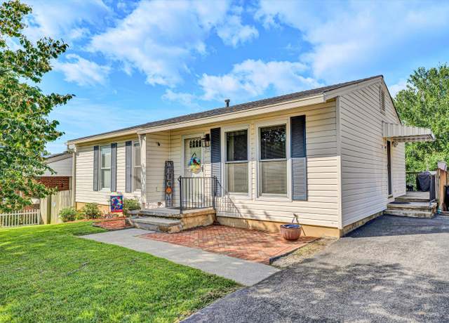 Property at 3314 Meadowrun Dr NE, Roanoke, VA 24012, 3 beds, 2 baths
