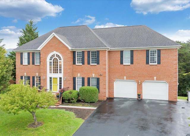 Property at 5018 Carter Grove Ln, Roanoke, VA 24012, 5 beds, 4.5 baths