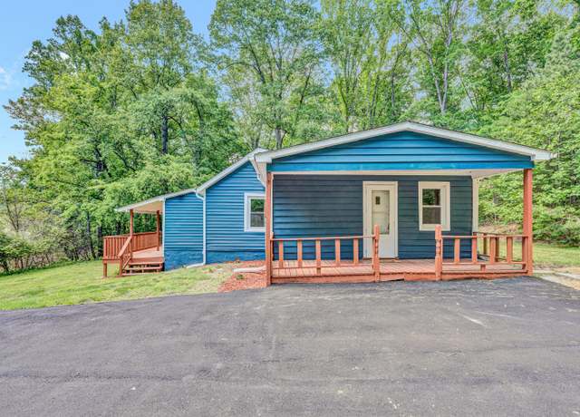 Property at 1430 Deborah Ln, Salem, VA 24153, 3 beds, 2 baths