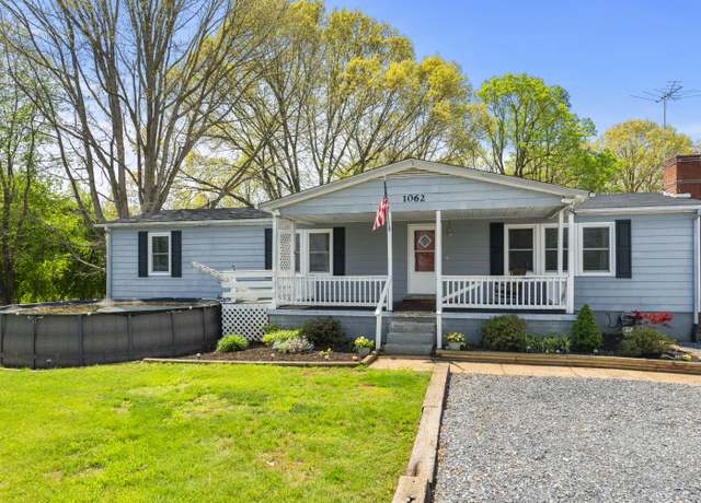 Property at 1062 Overacre Dr, Bedford, VA 24523, 4 beds, 3 baths