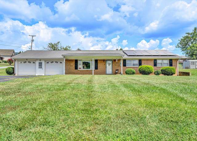 Property at 3525 Andrew Ave, Salem, VA 24153, 3 beds, 2 baths