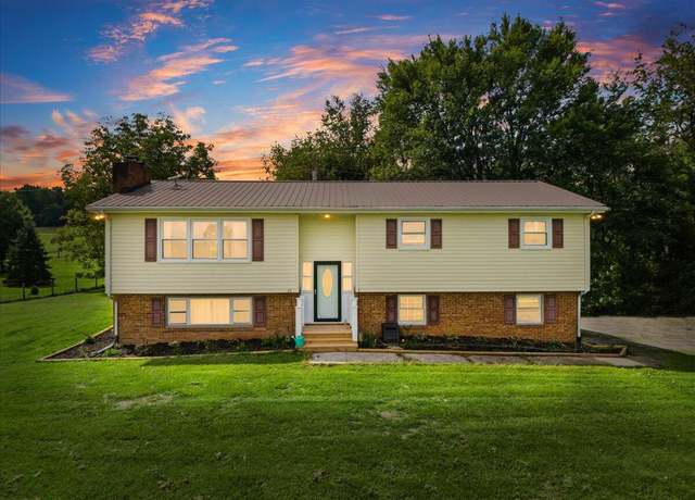 Property at 4831 Black Hollow Rd, Dublin, VA 24084, 3 beds, 2 baths