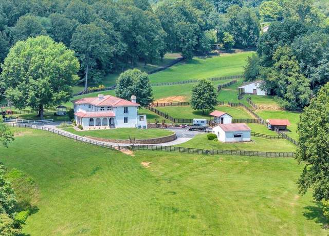 Property at 5880 Sugar Loaf Mountain Rd, Roanoke, VA 24018, 4 beds, 3 baths