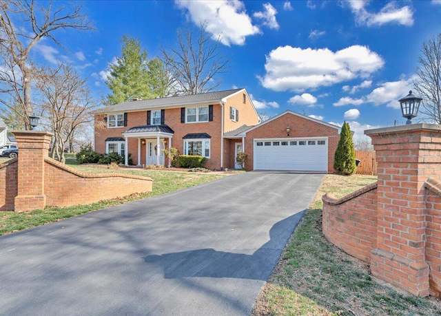 Property at 5281 North Spring Dr, Roanoke, VA 24019, 4 beds, 2.5 baths