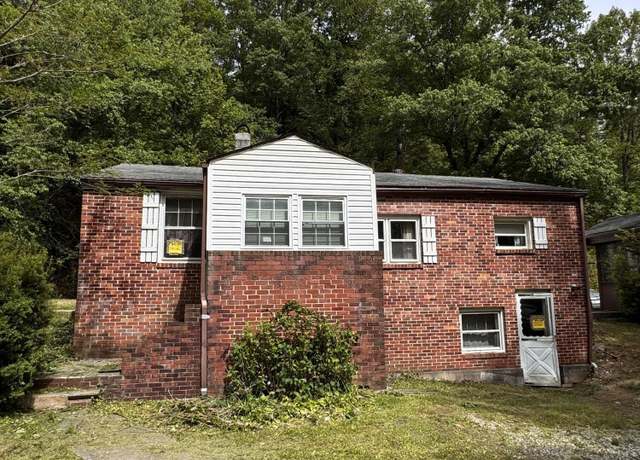 Property at 7202 Merriman Rd, Boones Mill, VA 24065, 2 beds, 1 bath