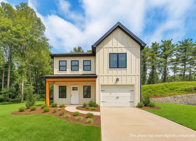 Property at 300 Anderson St, Rocky Mount, VA 24151, 3 beds, 2.5 baths