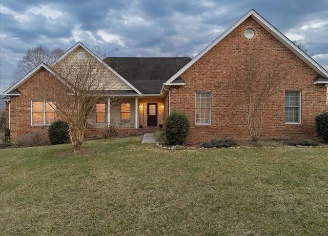 Property at 360 Maple Ridge Ln, Fincastle, VA 24090, 3 beds, 3.5 baths