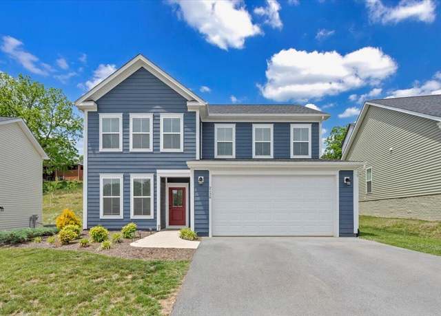 Property at 2130 Kings Walk Dr NE, Roanoke, VA 24012, 3 beds, 2.5 baths