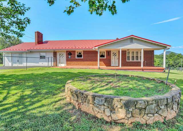 Property at 75 Acorn Rd, Rocky Mount, VA 24151, 5 beds, 3 baths