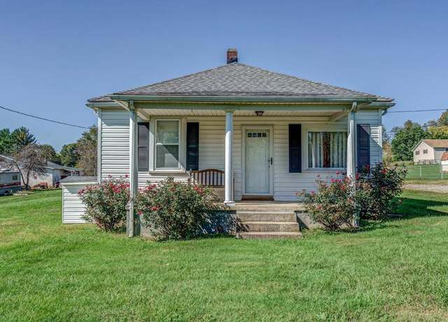 Property at 4332 Old Mountain Rd NE, Roanoke, VA 24019, 4 beds, 2 baths