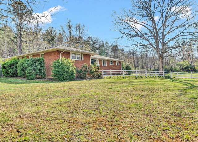 Property at 3553 Kidder Ln, Salem, VA 24153, 4 beds, 3 baths