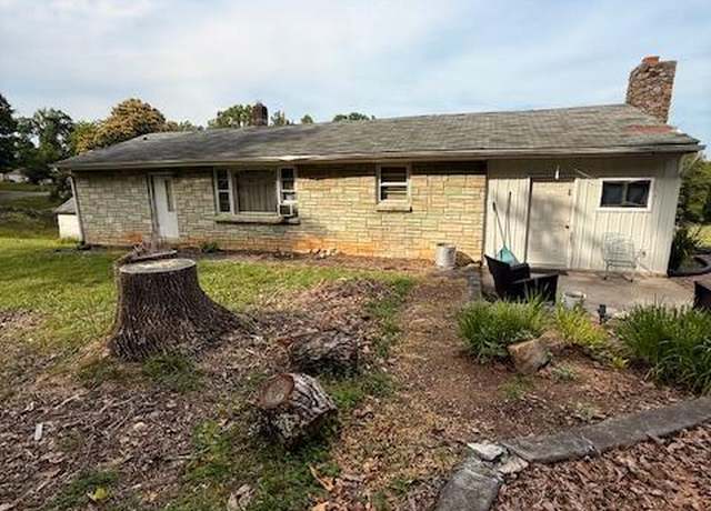 Property at 9466 Rocky Ford Rd, Moneta, VA 24121, 3 beds, 1 bath