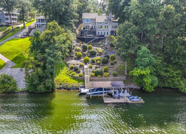 Property at 800 Long Island Dr, Moneta, VA 24121, 3 beds, 3 baths