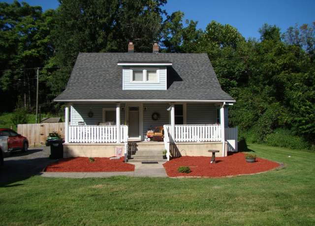 Property at 1923 Dutch Oven Rd, Salem, VA 24153, 3 beds, 1 bath