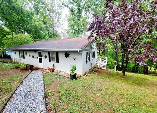 Property at 1652 Happy Acres Dr, Moneta, VA 24121, 3 beds, 2 baths