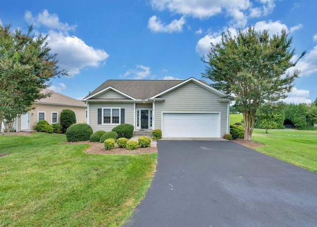 Property at 1222 8th Fairway Ln, Huddleston, VA 24104, 3 beds, 3 baths