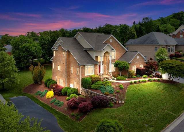 Property at 415 Stoneledge Dr, Roanoke, VA 24019, 5 beds, 3.5 baths