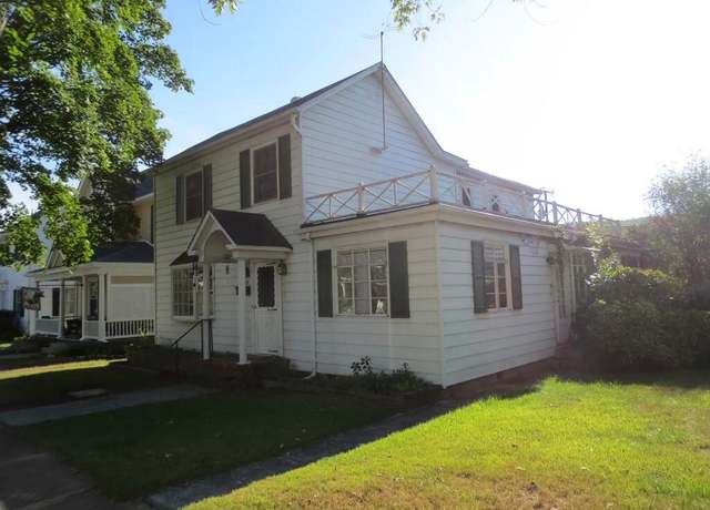 Property at 819 Mccormick Blvd, Clifton Forge, VA 24422, 4 beds, 1.5 baths