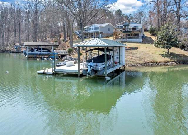 Property at 308 Hilltop Dr, Huddleston, VA 24104, 3 beds, 2 baths
