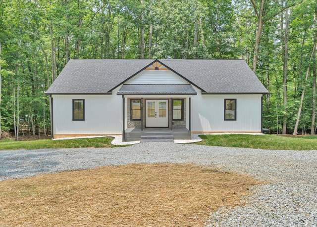 Property at 2365 Lakewood Forest Rd, Moneta, VA 24121, 5 beds, 3 baths