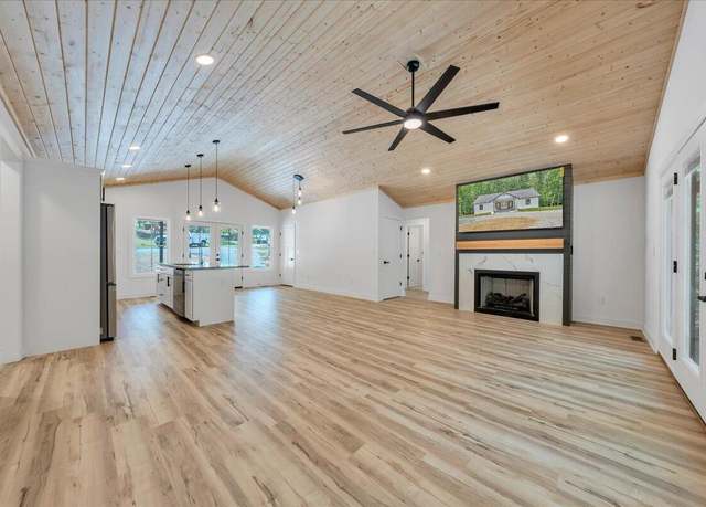Property at 2365 Lakewood Forest Rd, Moneta, VA 24121, 5 beds, 3 baths