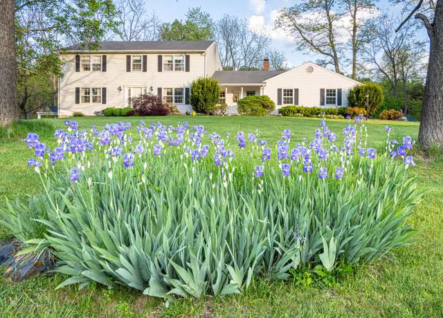 Property at 234 Deerfield Rd, Troutville, VA 24175, 4 beds, 3 baths