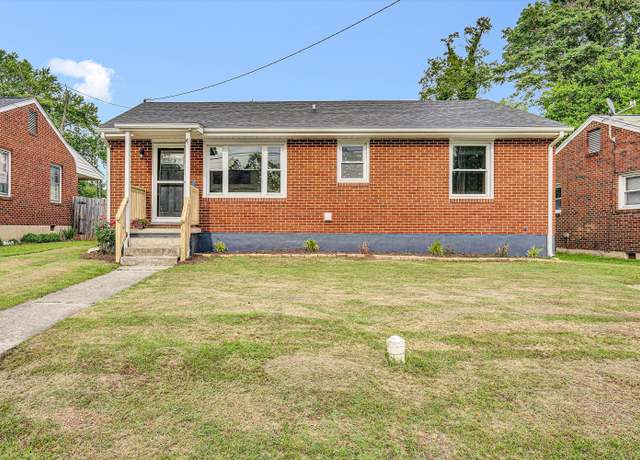 Property at 216 Ross St, Salem, VA 24153, 2 beds, 1 bath