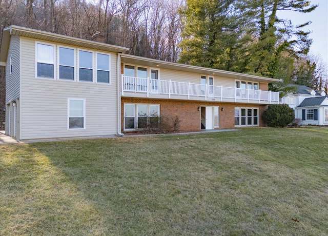 Property at 1909 Pelham Dr, Roanoke, VA 24018, 5 beds, 3 baths