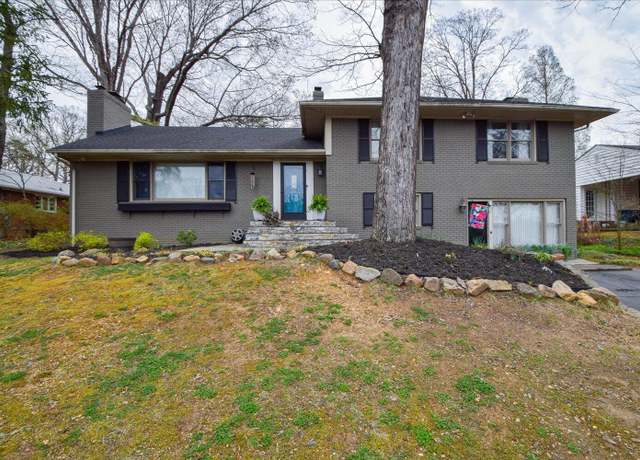 Property at 3068 Sedgefield Rd SW, Roanoke, VA 24015, 3 beds, 2.5 baths