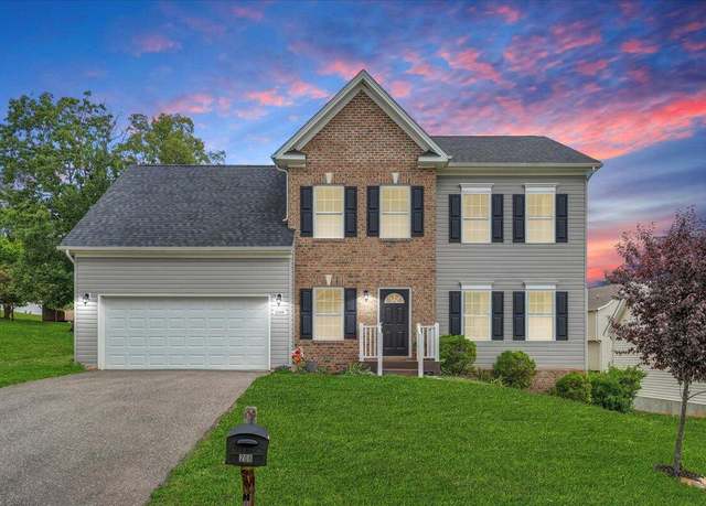 Property at 208 Edgemere Dr, Salem, VA 24153, 4 beds, 2.5 baths