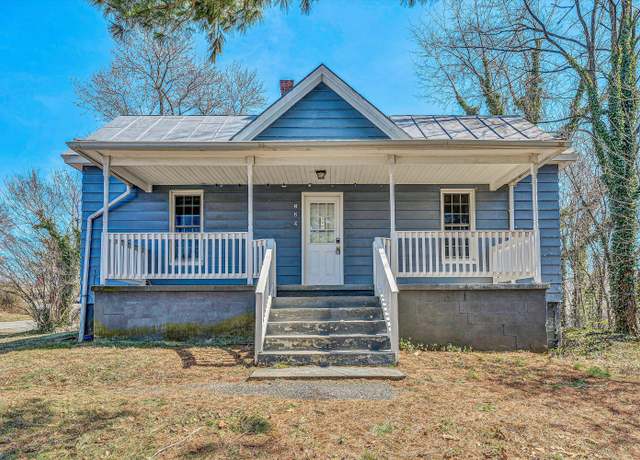 Property at 520 Chestnut St, Vinton, VA 24179, 3 beds, 2 baths