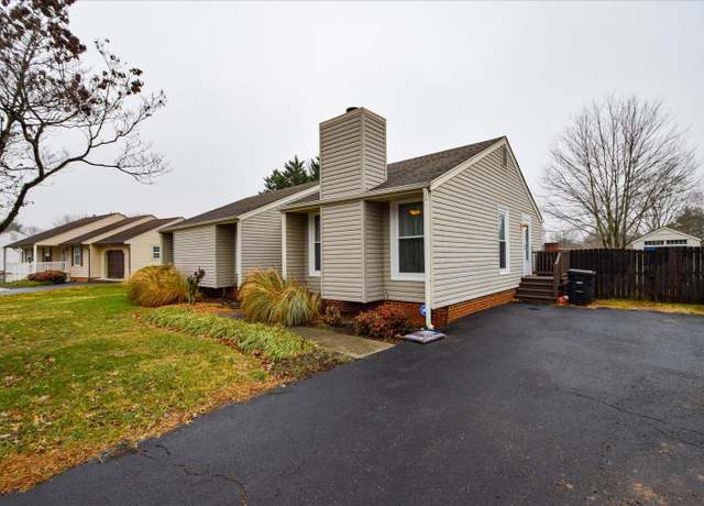 Property at 1030 Barrens Village Ln, Roanoke, VA 24019, 4 beds, 3 baths