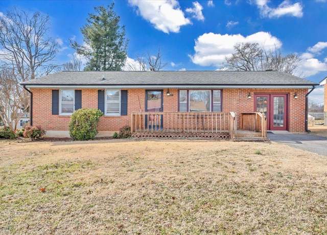 Property at 5422 Oakland Blvd, Roanoke, VA 24019, 3 beds, 2 baths