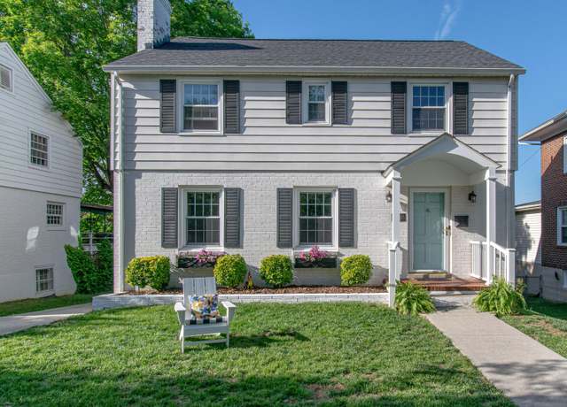 Property at 2428 Avenel Ave SW, Roanoke, VA 24015, 3 beds, 2.5 baths