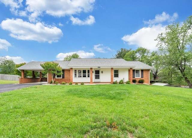 Property at 4015 Mockingbird Hill Rd, Roanoke, VA 24012, 4 beds, 3 baths