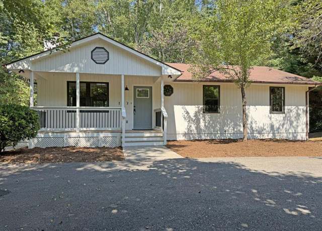 Property at 103 Lands Harbor Ln, Moneta, VA 24121, 3 beds, 3 baths