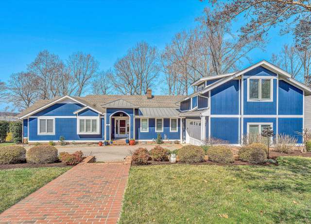 Property at 40 Sandpiper Cir, Penhook, VA 24137, 6 beds, 4 baths